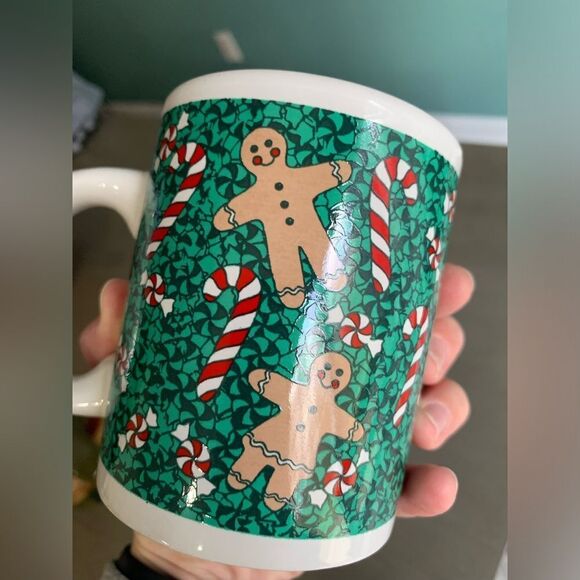 VTG CHRISTMAS Mug Stoneware Gingerbread Man Red Green Holiday Festive Mug 10 Oz - Picture 5 of 5